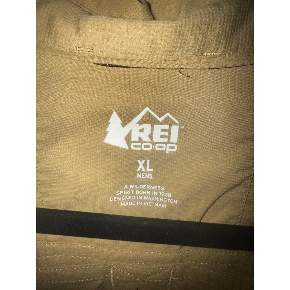REI Co-op Mens XL Sahara Long Sleeve Hiking Shirt Tan Khaki Ventilated Stretch - Picture 2 of 7